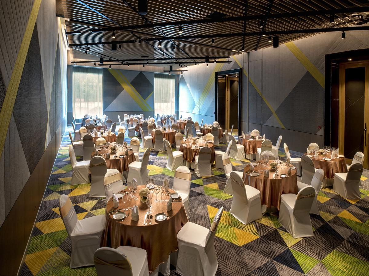 Welcomhotel By Itc Hotels, Racecourse, Coimbatore Exteriör bild The ballroom of the hotel